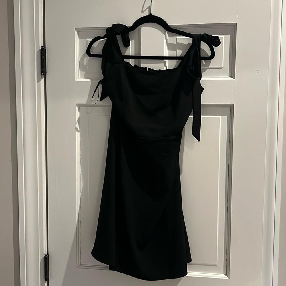 BNWT Petal + Pup LBD